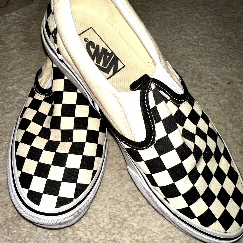 Vans- Checkered - Picture 2 of 3